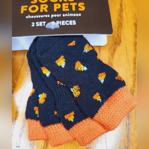 🐾 NEW Thrills & Chills Pet Socks S/M - Picture 3 of 5